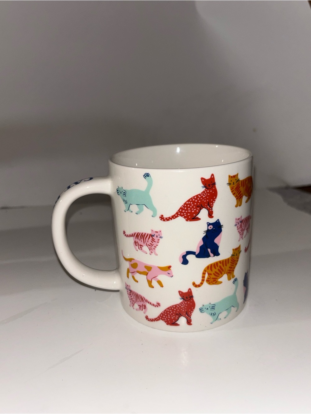 Ceramic Cat Pattern Mug in Multicolor - Picture 3 of 3
